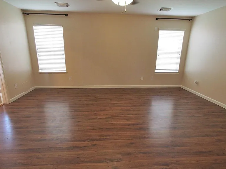 21211 Bridge Springs Ln — Photo 14