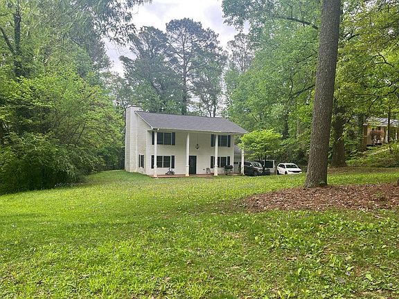 3rd image of 2284 Sussex Ct