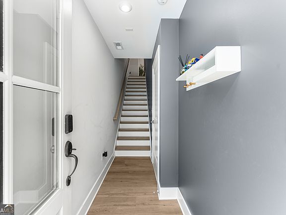 3rd image of 167 Color Cir SE