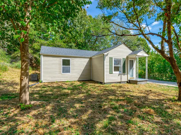 10923 Jenkins Cir, Soddy Daisy, TN 37379