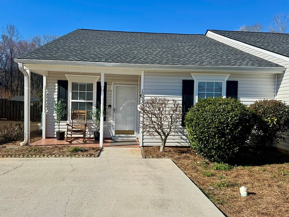 1st image of 1653 Summerwoods Cir #1