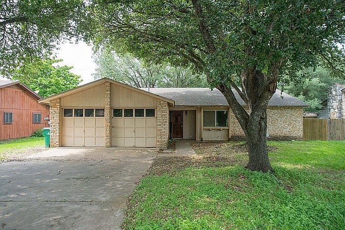 1st image of 1404 Hillcrest Dr