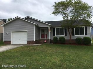 5915 Unaka Ct, Hope Mills, NC 28306