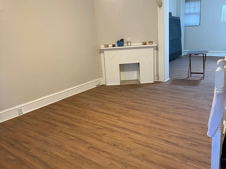 5813 Hadfield St — Photo 2