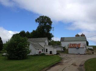 5208 Bong Rd, Waunakee, WI 53597