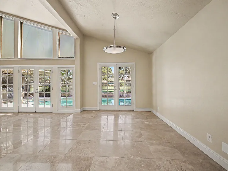 3172 Bel Air Dr — Photo 6