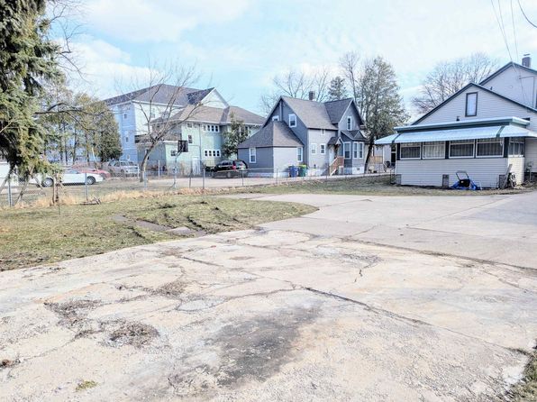 1133 E Walnut St, Green Bay, WI 54301