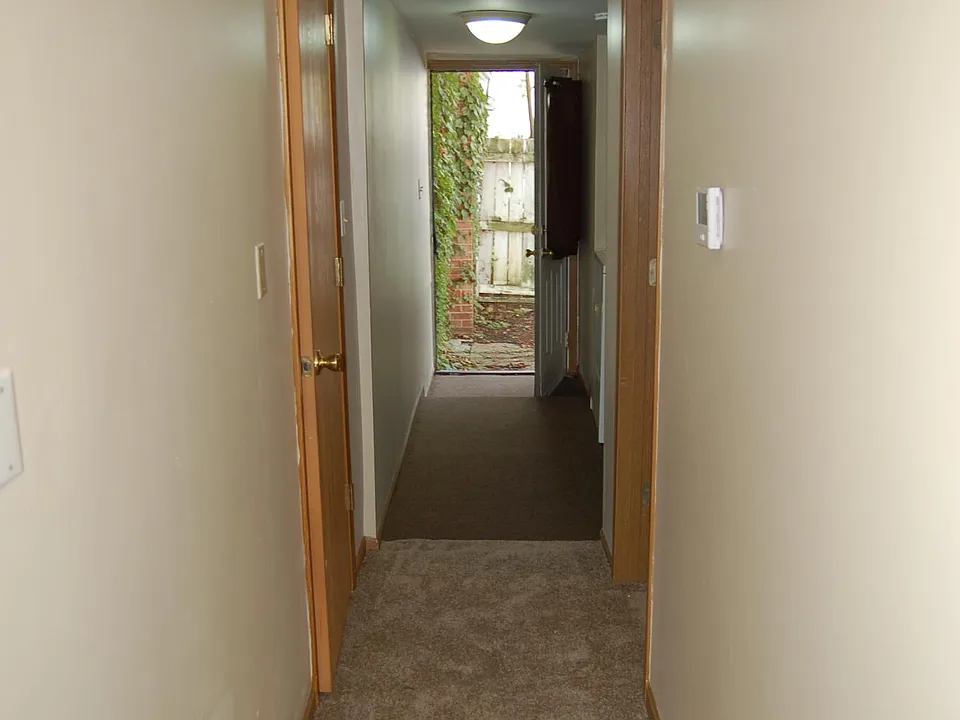 Hallway to 2 Bedrooms, 2nd bathroom, laundry and patio