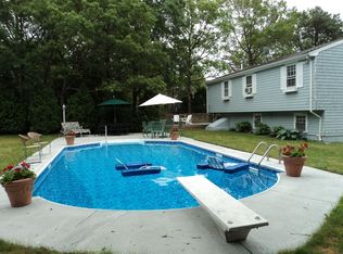 14 Greenville Dr, Forestdale, MA 02644