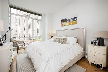 Rented by R New York