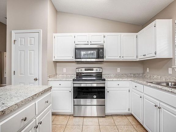 2nd image of 1433 Greystone Dr