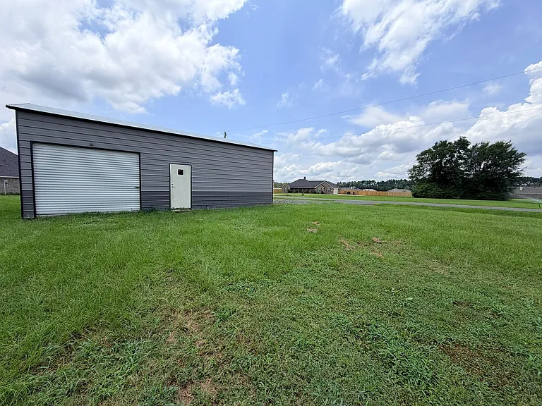 3520 Windwood Cir — Photo 6
