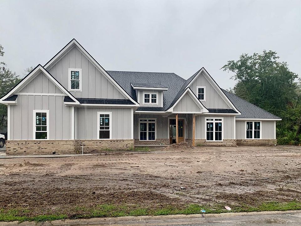 1st image of 155 Barrington Oaks Dr