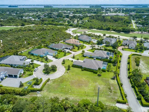 2405 Pine Valley Rd SW, Vero Beach, FL 32962