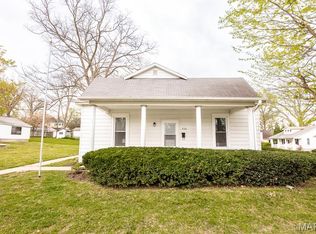 220 S Saint Clair St, Lebanon, IL