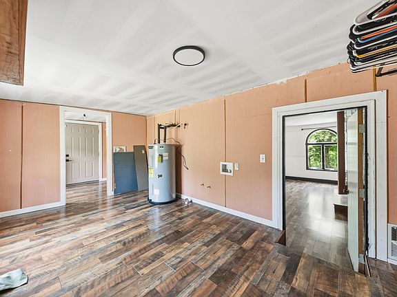 4th image of 4187 Booker Farm Rd