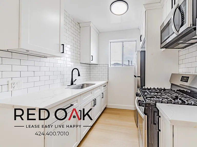 252 W Elm Ave #P — Photo 2