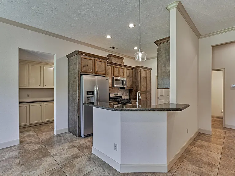 13511 Summer Hill Dr — Photo 16