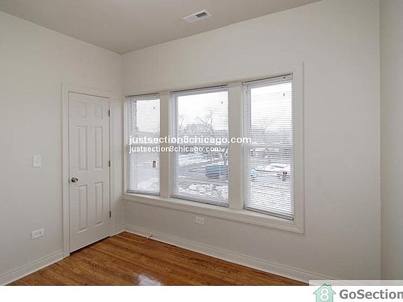 2nd image of 1609 N Leclaire Ave APT 1