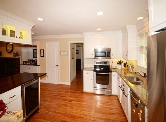 5th image of 947 Whitehall Pl SE
