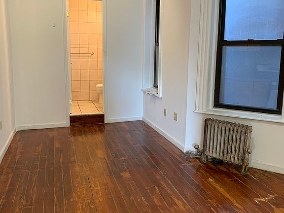 4th image of 66 Orchard St #12