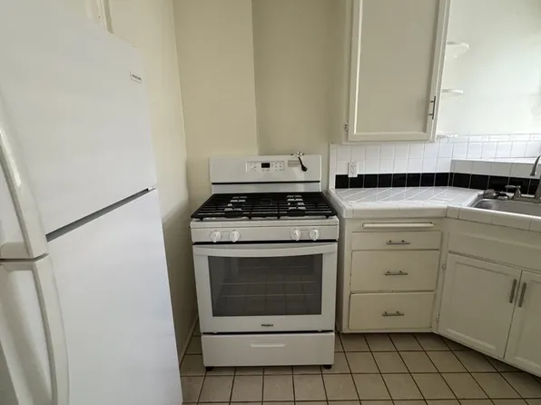 5959 Cahuenga Blvd APT D, North Hollywood, CA 91601