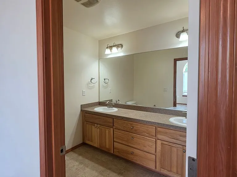 355 SW Pemberly Loop — Photo 7