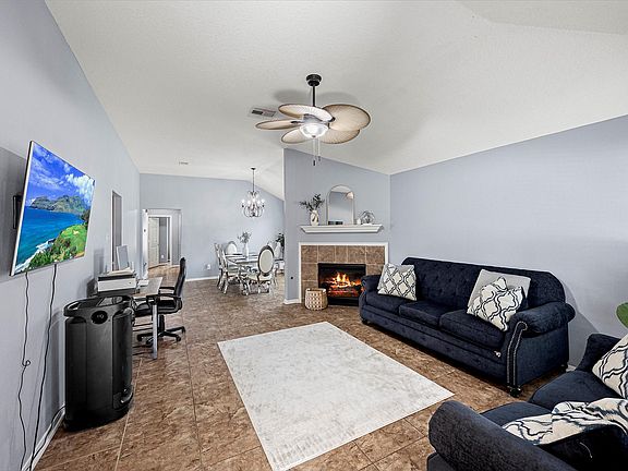 2nd image of 5623 Cinnamon Lake Dr