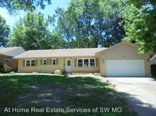 1855 S Nettleton Ave, Springfield, MO 65807