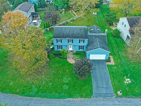 4th image of 7 Hillock Ct
