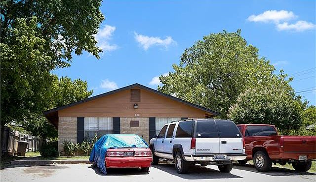 2nd image of 900 N Meadows Dr