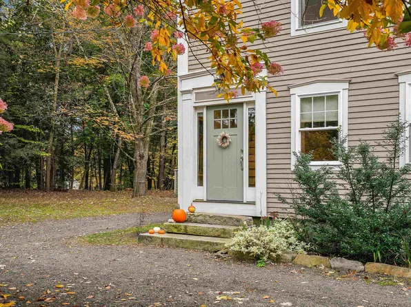 8 Friend Street, Epping, NH 03042