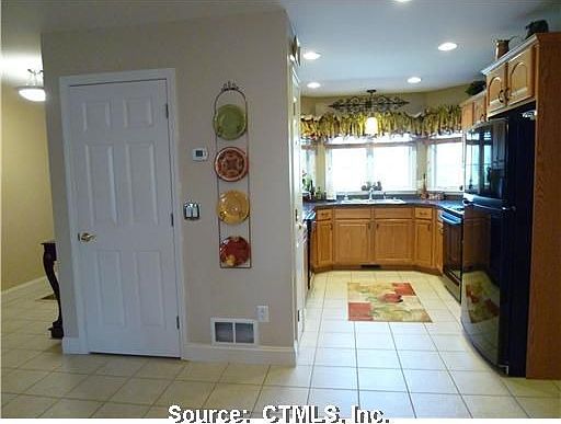 5th image of 701 Kebalo Ln