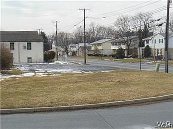 2nd image of 1671 Whitehall Ave S