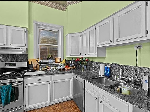 5th image of 1213 Sidney St
