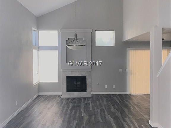 3rd image of 2025 Orchard Valley Dr