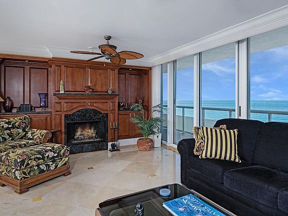 5th image of 3554 Ocean Dr #1