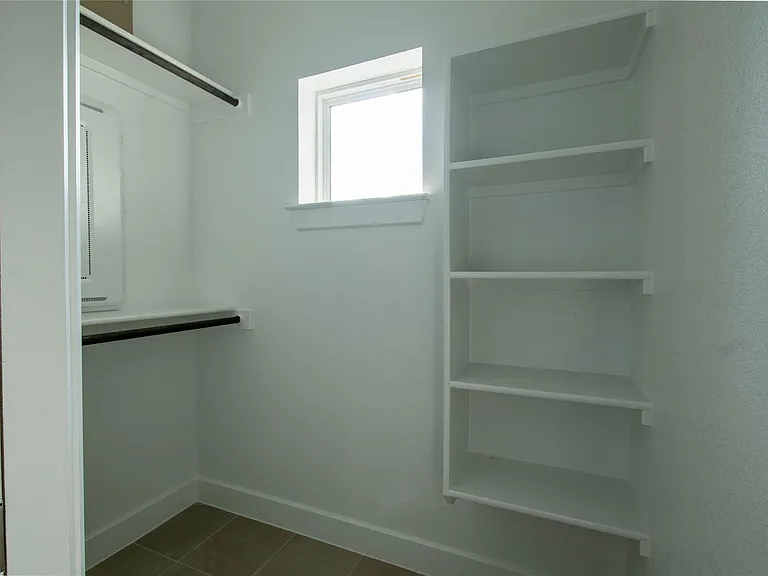 2705 Wilson St — Photo 27