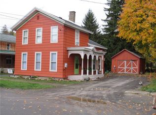 5 Jackson St, Lyons, NY 14489