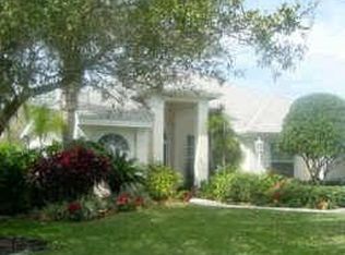 9808 Woodbay Dr, Tampa, FL 33626