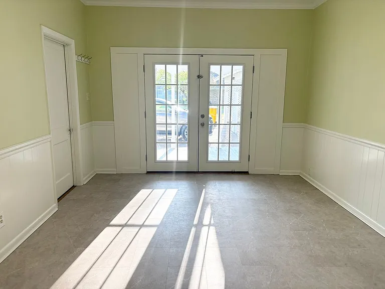 208 Saint Anne St — Photo 6