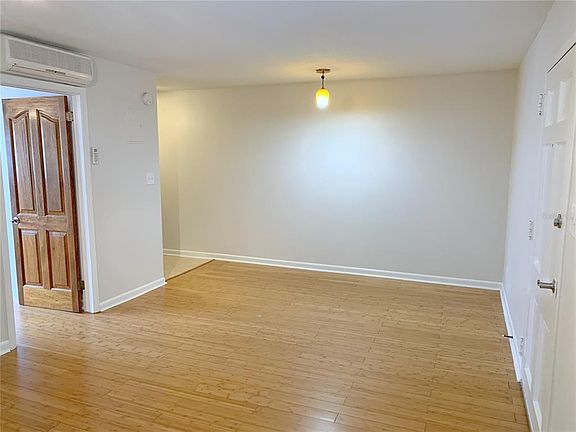 5th image of 3119 W De Leon St Unit 24