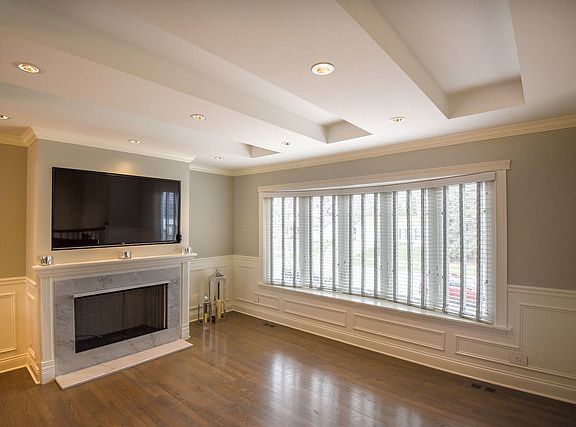 5th image of 225 N Braintree Dr