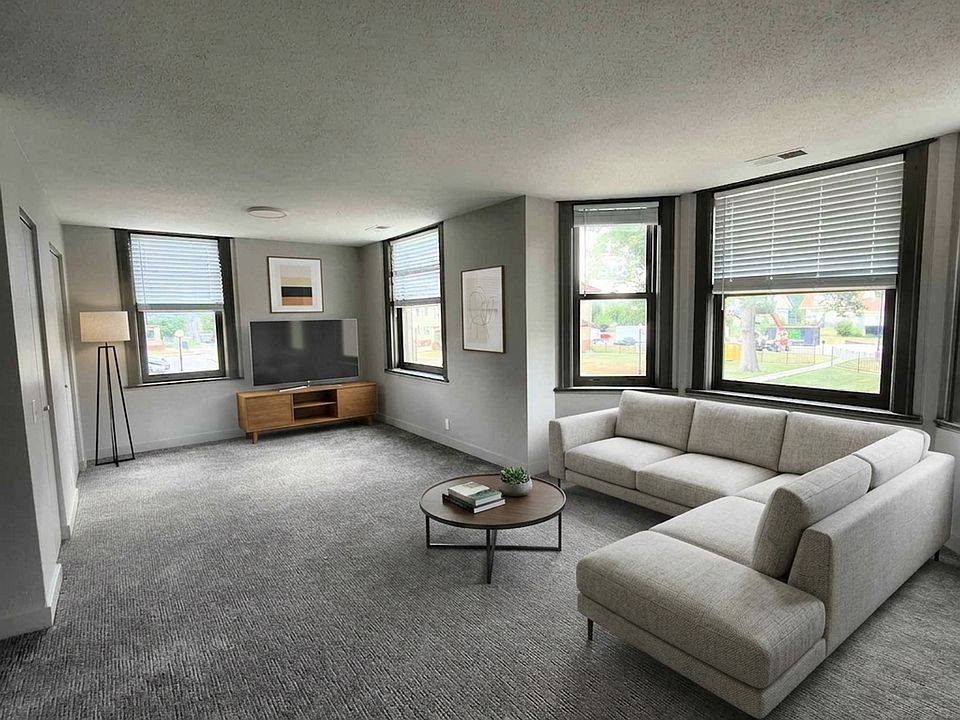 1st image of 2124 N 16th St #8183