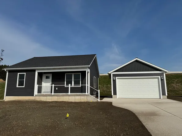 256 Willowside Dr, Shelby, MI 49455