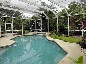 3rd image of 6653 NW 81st Ct