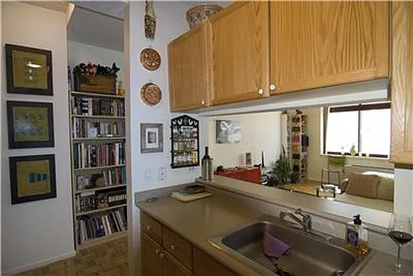 Rented by City Connections Realty | media 2