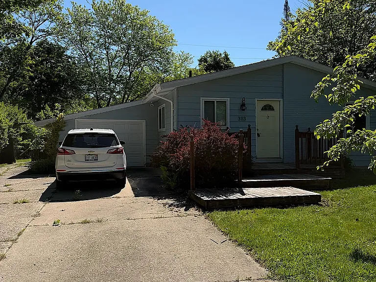 3113 Gibson St — Photo 2