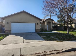 2121 N Carnegie Ave, Fresno, CA