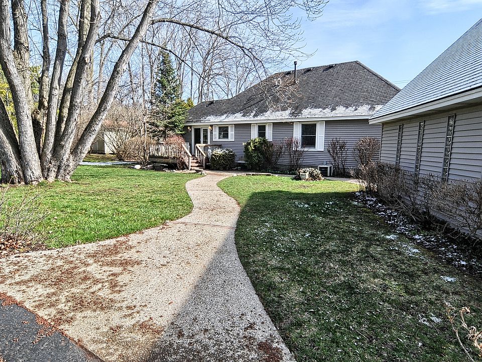 298 Harvard Dr, Howell, MI 48843 | Zillow